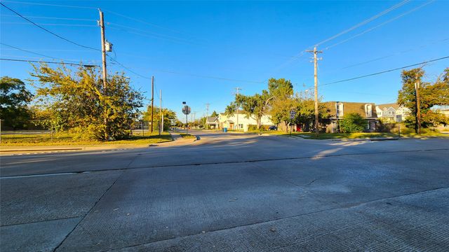 145 N Kealy Street 1, Lewisville, TX 75057