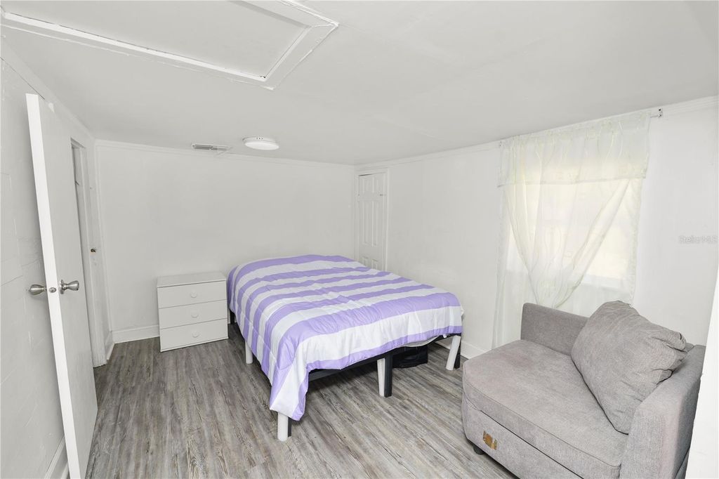 Image 12 of property listing at 1239 AVENUE K, Haines City, FL 33844