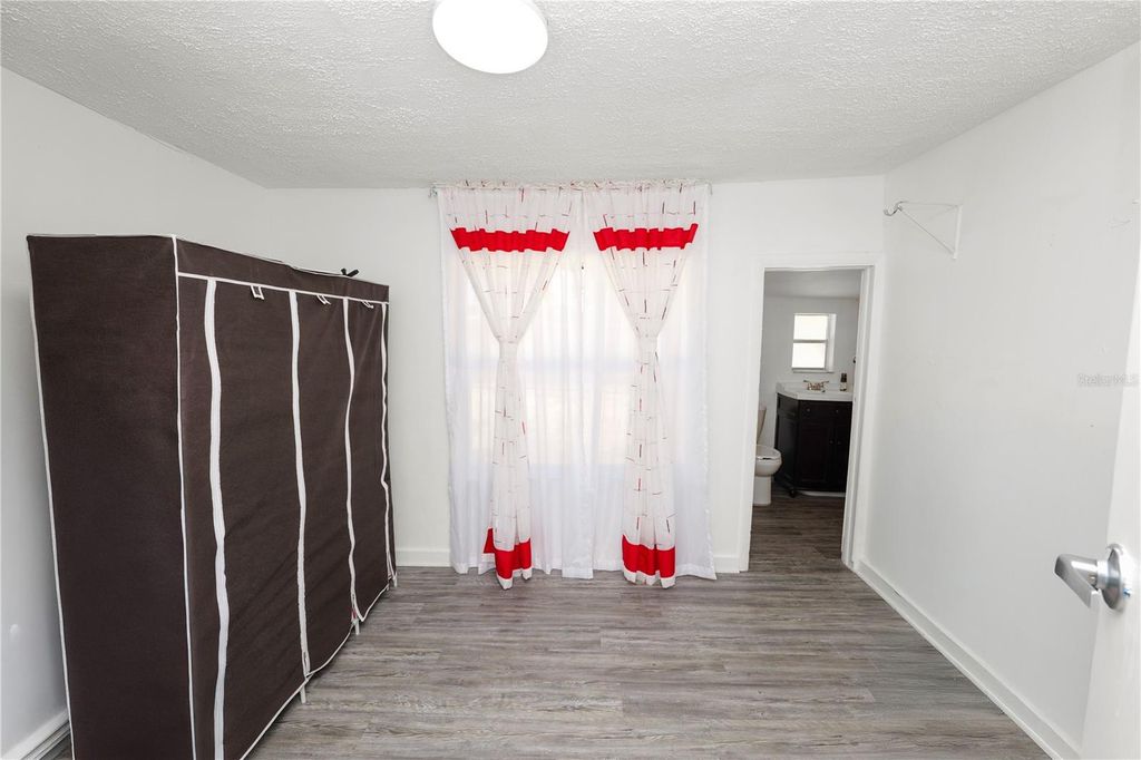 Image 16 of property listing at 1239 AVENUE K, Haines City, FL 33844