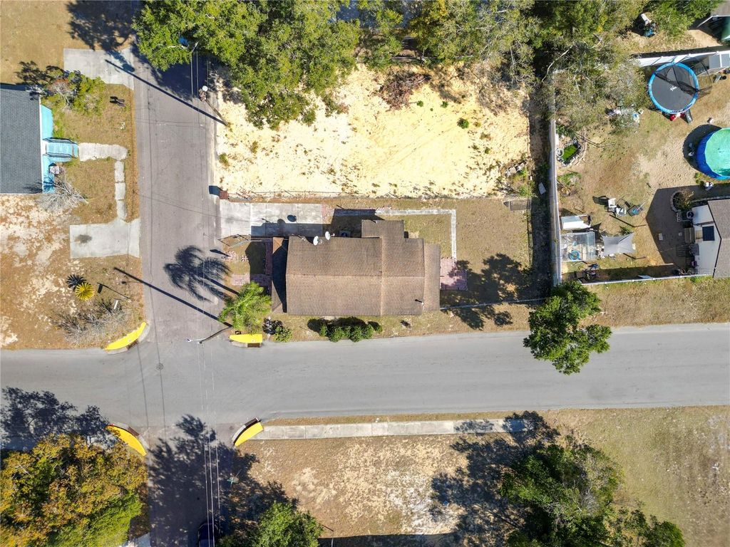 Image 29 of property listing at 1239 AVENUE K, Haines City, FL 33844