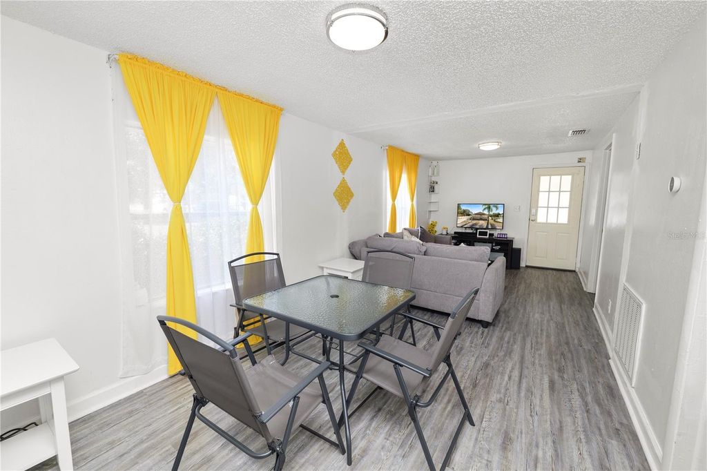 Image 7 of property listing at 1239 AVENUE K, Haines City, FL 33844