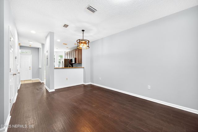 1472 PITNEY Circle, Jacksonville, FL 32225