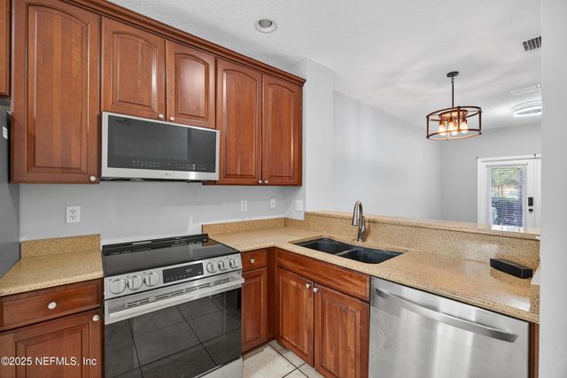 1472 PITNEY Circle, Jacksonville, FL 32225