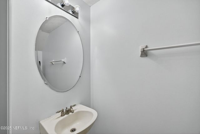 1472 PITNEY Circle, Jacksonville, FL 32225