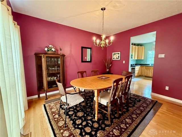 2570 King Arthur Way, Beavercreek, OH 45431
