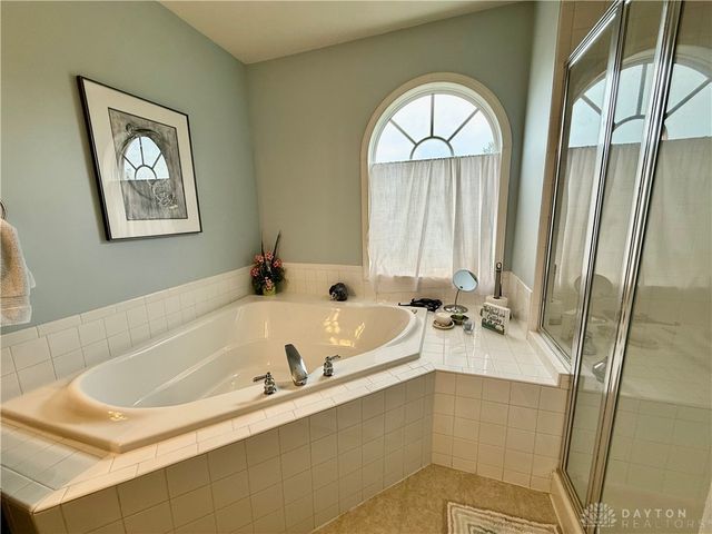 2570 King Arthur Way, Beavercreek, OH 45431