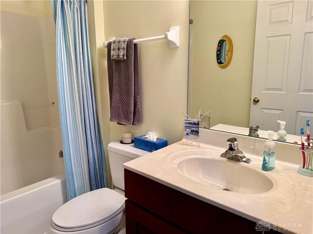 2570 King Arthur Way, Beavercreek, OH 45431