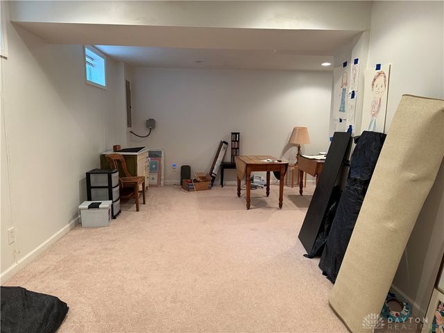 2570 King Arthur Way, Beavercreek, OH 45431