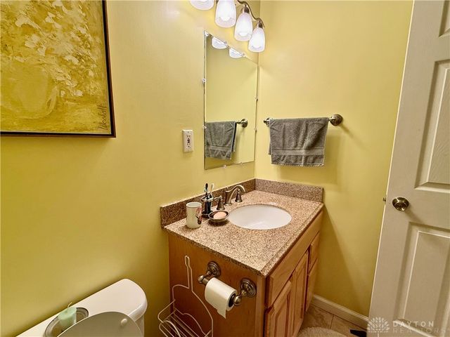 2570 King Arthur Way, Beavercreek, OH 45431