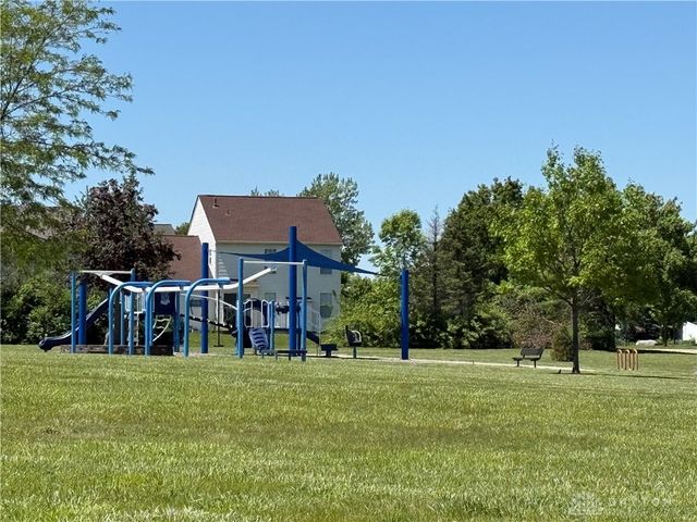 2570 King Arthur Way, Beavercreek, OH 45431