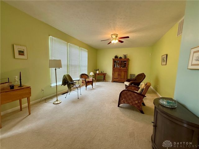 2570 King Arthur Way, Beavercreek, OH 45431