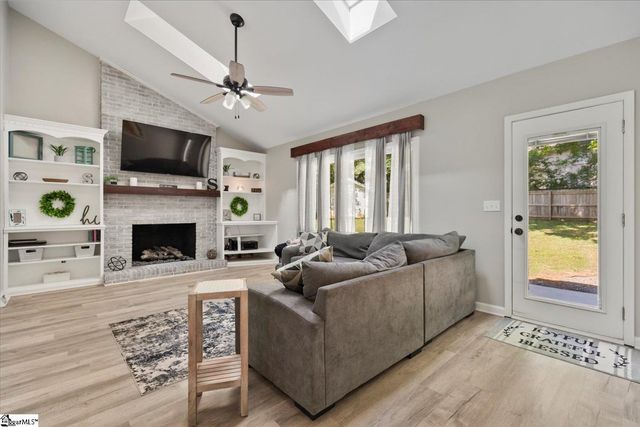 4 Foxworth Court, Simpsonville, SC 29680