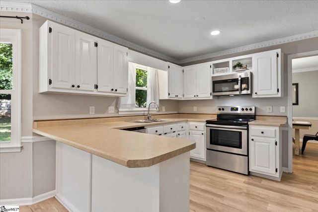 4 Foxworth Court, Simpsonville, SC 29680