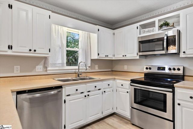 4 Foxworth Court, Simpsonville, SC 29680