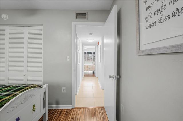 7801 11TH STREET N 302, St Petersburg, FL 33702