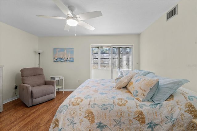 7801 11TH STREET N 302, St Petersburg, FL 33702