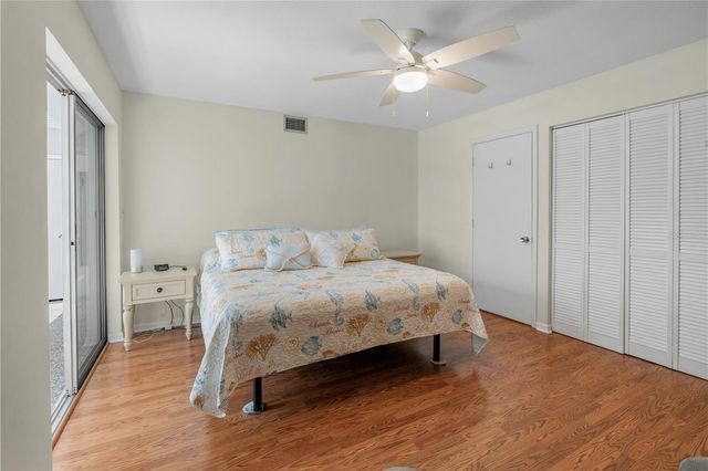 7801 11TH STREET N 302, St Petersburg, FL 33702