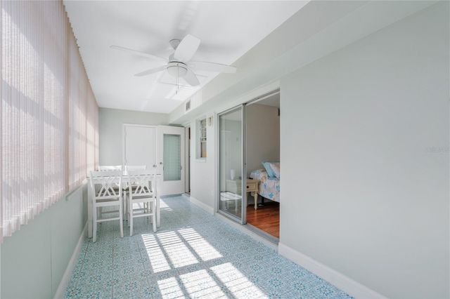 7801 11TH STREET N 302, St Petersburg, FL 33702