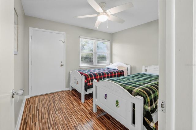 7801 11TH STREET N 302, St Petersburg, FL 33702