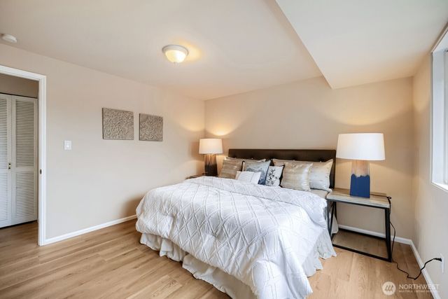 58 157th Avenue SE, Bellevue, WA 98008