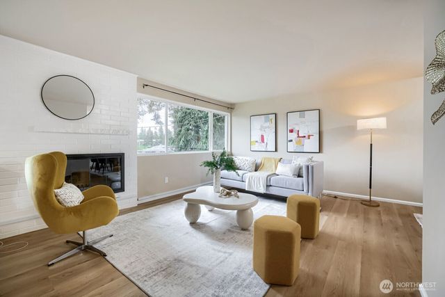 58 157th Avenue SE, Bellevue, WA 98008