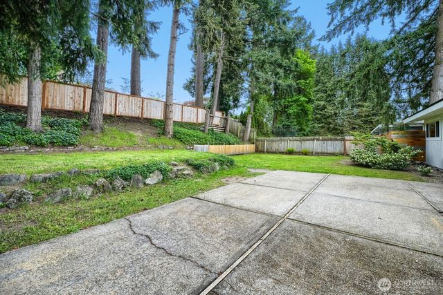 58 157th Avenue SE, Bellevue, WA 98008