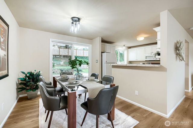 58 157th Avenue SE, Bellevue, WA 98008