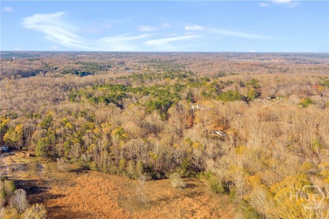 1074 Old Hoods Mill Road, Commerce, GA 30529