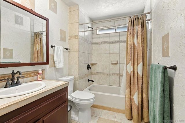 1137 Mona Place, El Cajon, CA 92020