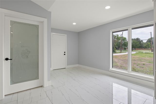 600 Pierce Road, Red Oak, TX 75154