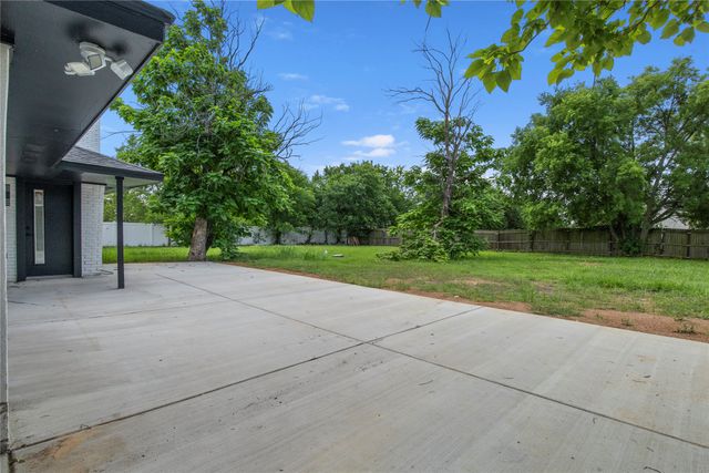 600 Pierce Road, Red Oak, TX 75154
