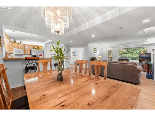 15420 Ne KNOTT St 18, Portland, OR 97230