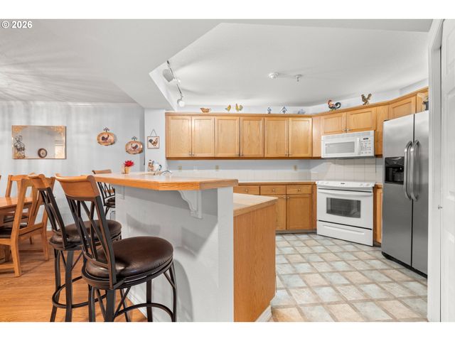 15420 Ne KNOTT St 18, Portland, OR 97230