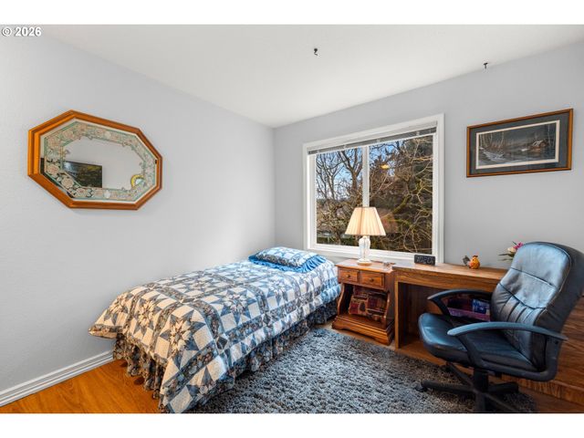 15420 Ne KNOTT St 18, Portland, OR 97230