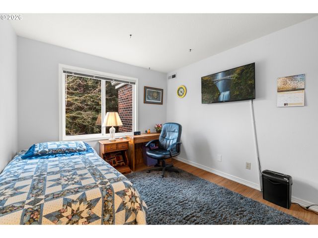 15420 Ne KNOTT St 18, Portland, OR 97230