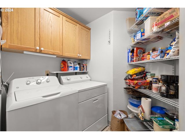 15420 Ne KNOTT St 18, Portland, OR 97230