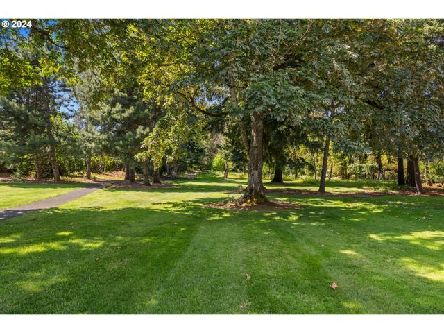 15420 Ne KNOTT St 18, Portland, OR 97230