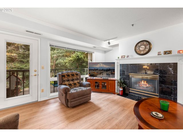 15420 Ne KNOTT St 18, Portland, OR 97230