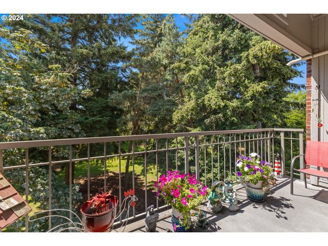 15420 Ne KNOTT St 18, Portland, OR 97230