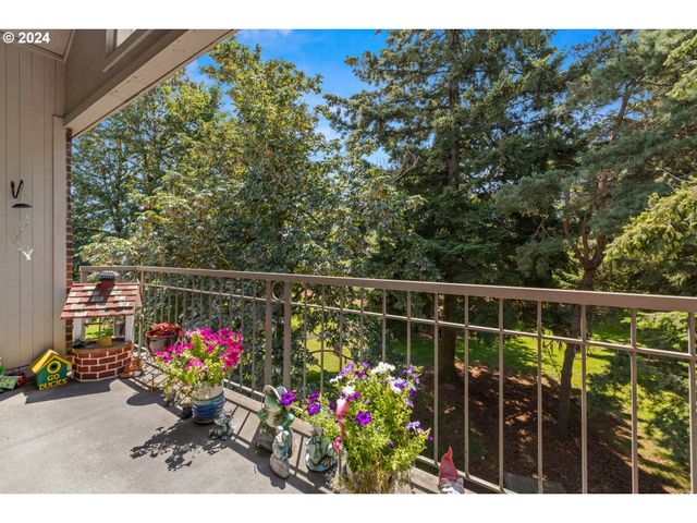 15420 Ne KNOTT St 18, Portland, OR 97230