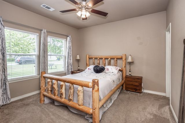 406 W Elm Street, Collinsville, TX 76233