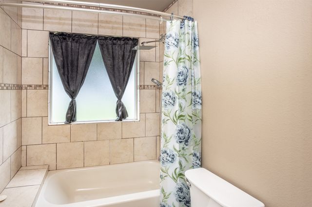 406 W Elm Street, Collinsville, TX 76233