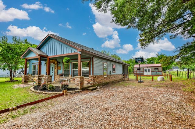 406 W Elm Street, Collinsville, TX 76233