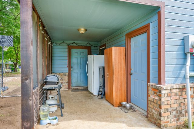 406 W Elm Street, Collinsville, TX 76233