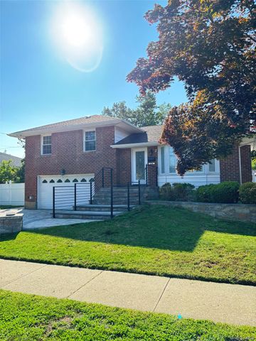 238 Jerome Street, Syosset, NY 11791