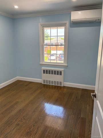 238 Jerome Street, Syosset, NY 11791
