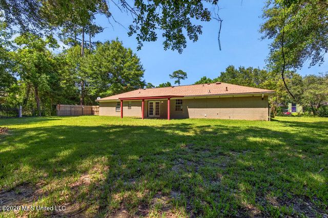 1301 Churchill Drive, Ocean Springs, MS 39564