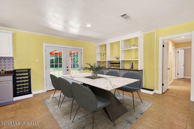 1301 Churchill Drive, Ocean Springs, MS 39564