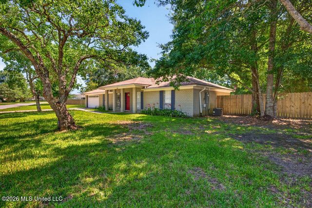 1301 Churchill Drive, Ocean Springs, MS 39564