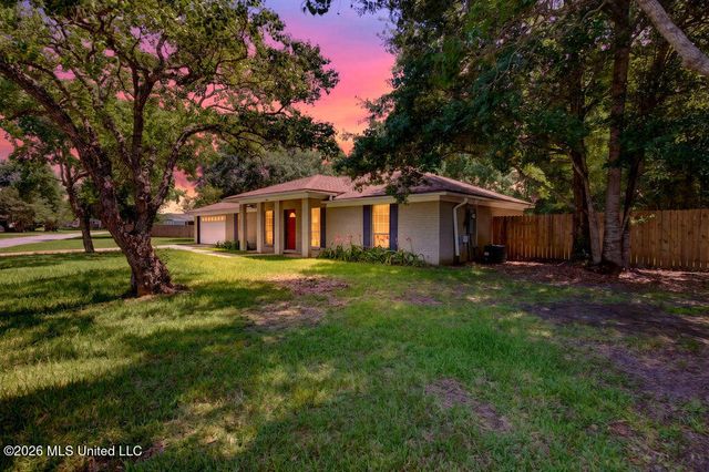 1301 Churchill Drive, Ocean Springs, MS 39564